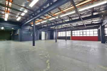Prime city fringe warehouse