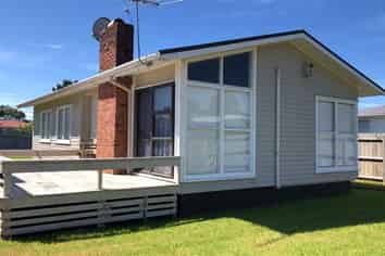 9 Brennan Avenue, Te Atatu Peninsula