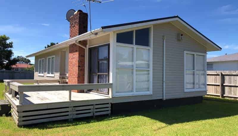 9 Brennan Avenue, Te Atatu Peninsula