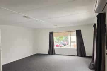 6 Wharf Road, Bucklands Beach