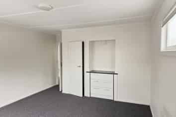 6 Wharf Road, Bucklands Beach