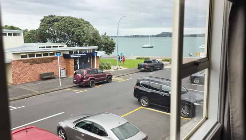 6 Wharf Road, Bucklands Beach