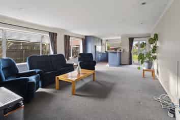 43 Daniels Road, Redwood