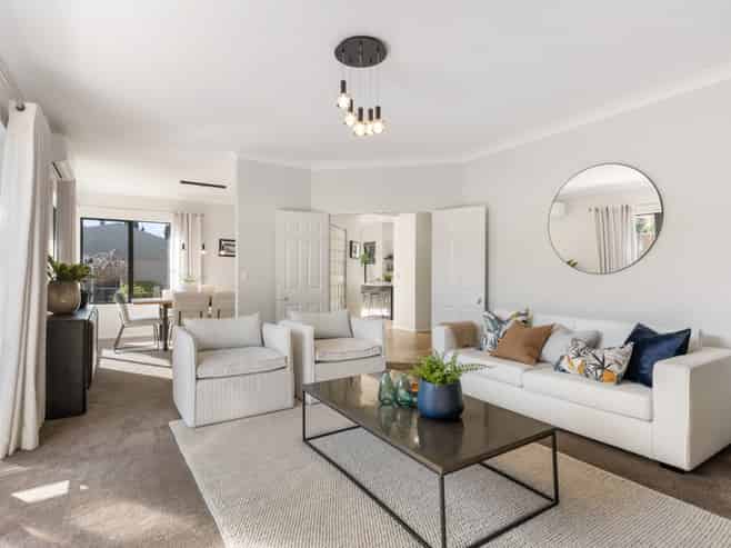 10 Advance Way, Albany