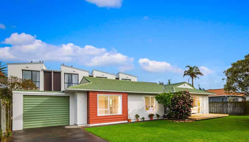 8E Rathgar Road, Henderson