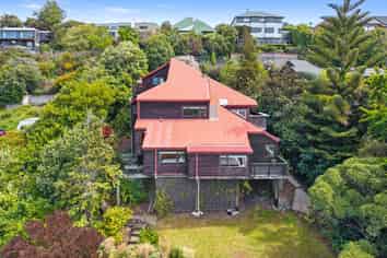 6 Huntlywood Terrace, Hillsborough