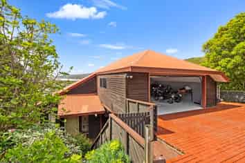 6 Huntlywood Terrace, Hillsborough
