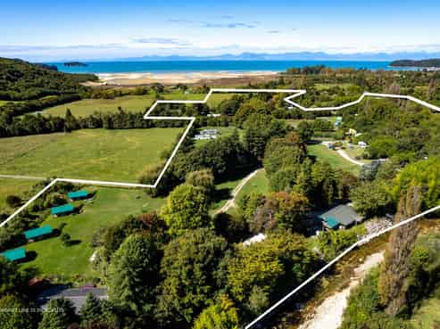 54 Harvey Road, Marahau