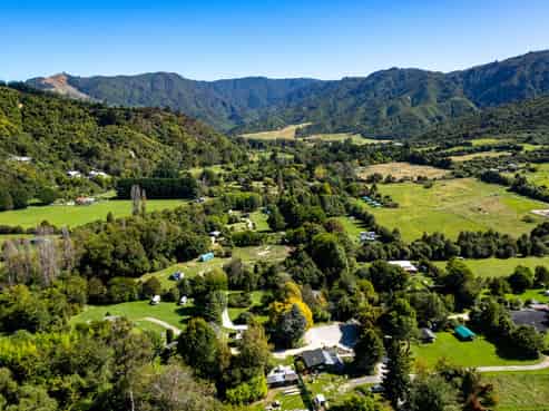 54 Harvey Road, Marahau