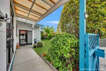 2/17 Townshend Crescent, Greenmeadows