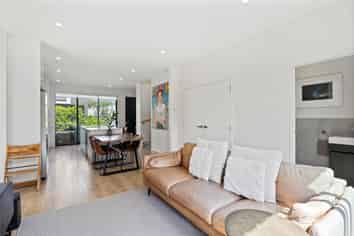 2D Cardinal Place, Glendowie