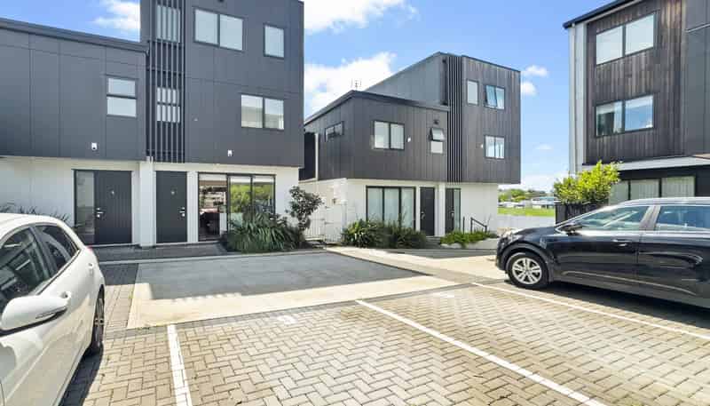 2D Cardinal Place, Glendowie