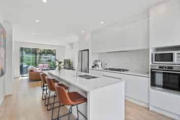 2D Cardinal Place, Glendowie