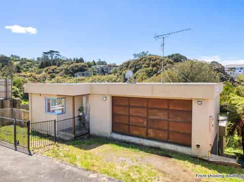 24a Hoskins Avenue, Hillsborough