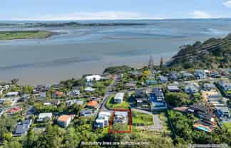 24a Hoskins Avenue, Hillsborough