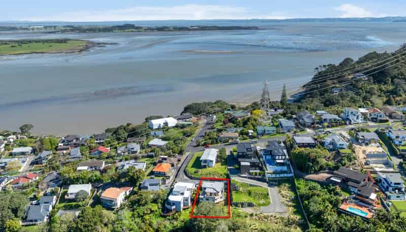 24a Hoskins Avenue, Hillsborough