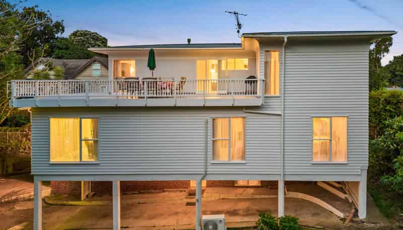 1230 New North Road, Mount Albert