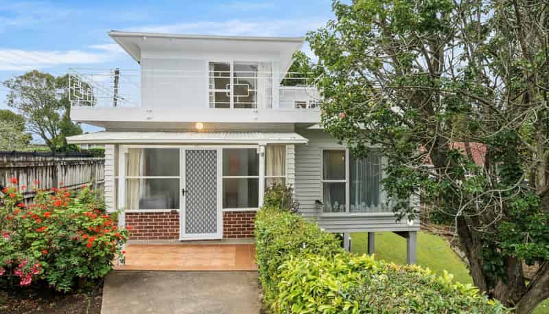 1230 New North Road, Mount Albert