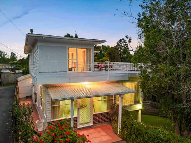 1230 New North Road, Mount Albert