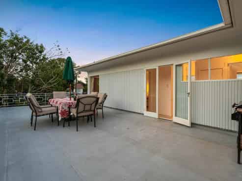 1230 New North Road, Mount Albert