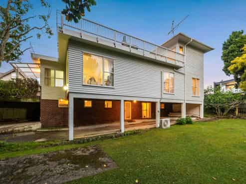 1230 New North Road, Mount Albert