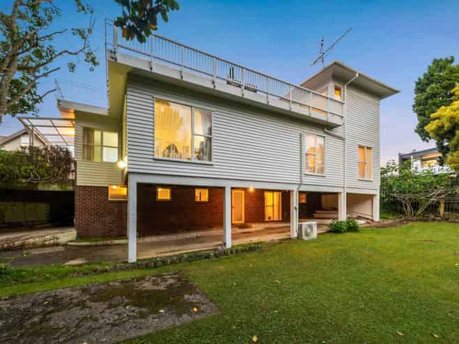 1230 New North Road, Mount Albert