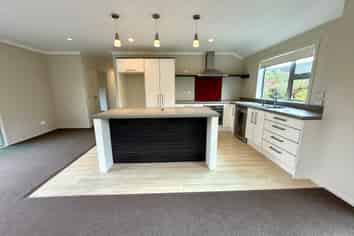 20A Manukau Rd, Raglan