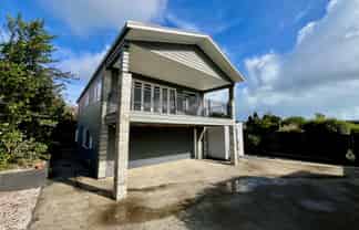10a Lorenzen Bay Rd, Raglan