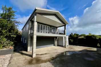 10a Lorenzen Bay Rd, Raglan