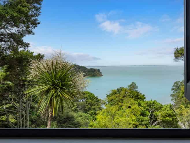 45 Laingholm Drive, Laingholm