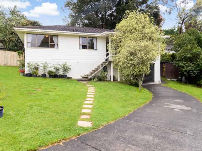 17 Gerontius Glade, Torbay