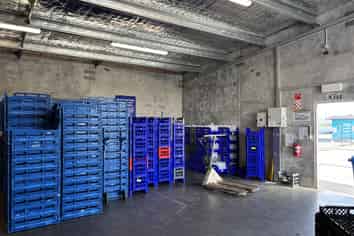 Tenanted warehouse with chiller & loading dock