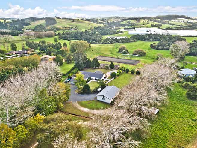 1153 Dairy Flat Highway, Dairy Flat