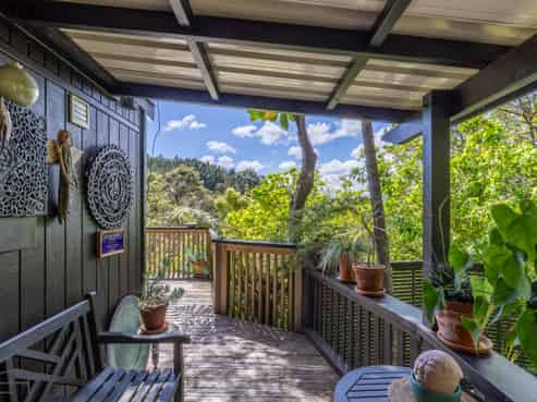 28 Wood Bay Road, Titirangi