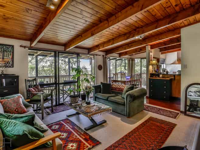 28 Wood Bay Road, Titirangi