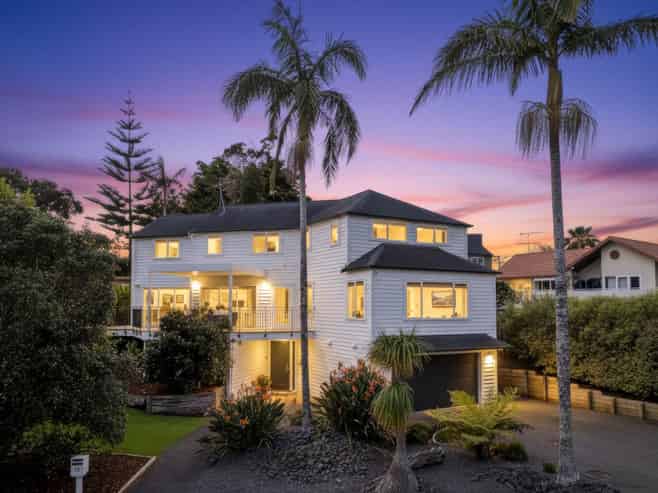 13 Emerald Way, Albany