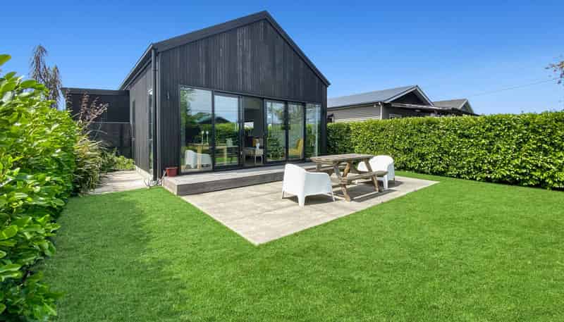 30 Allard St, Edgeware