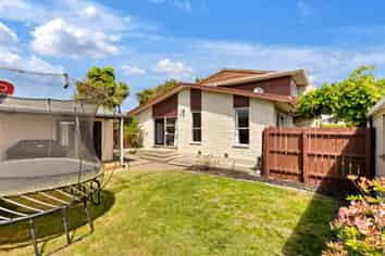 8B Wyatt Place, RUSSLEY