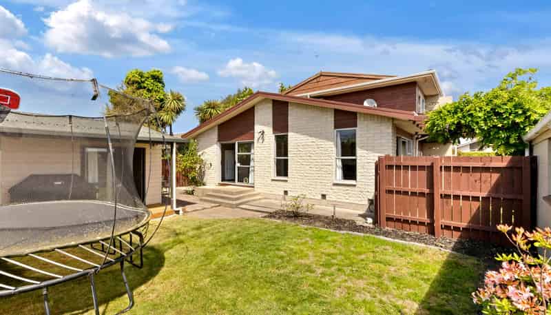 8B Wyatt Place, RUSSLEY