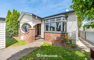 143 Whites Line East, Waiwhetu