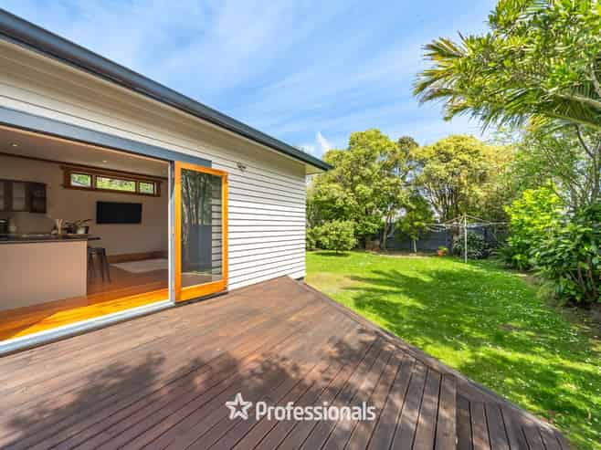 143 Whites Line East, Waiwhetu