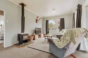 11 Lowery Street, Milton