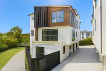 87 Joshua Carder Drive, Hobsonville