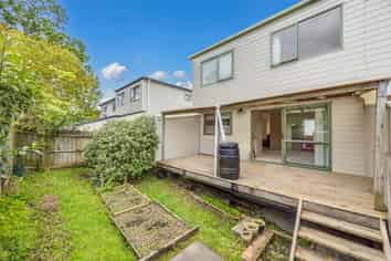 4/5 Kilham Avenue, Northcote