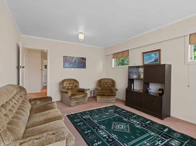 76 Winchester Street, Levin