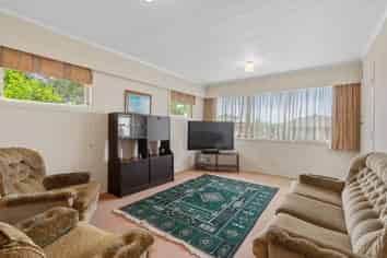 76 Winchester Street, Levin