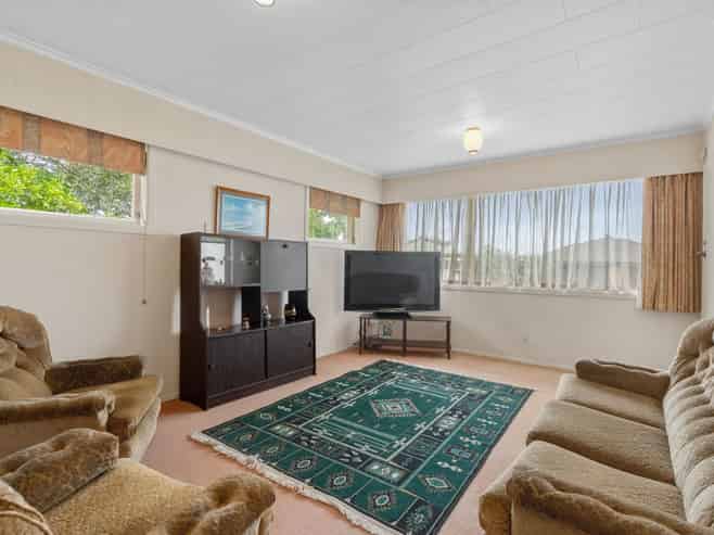 76 Winchester Street, Levin