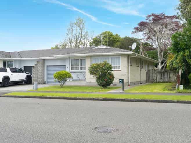 76 Winchester Street, Levin