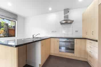 42 Gold Street, Albany Heights