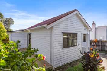 3215 Great North Road, New Lynn